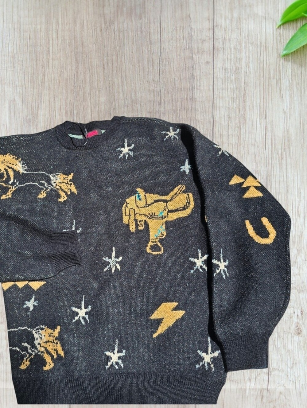 ROCK & ROLL DENIM Women's Conversational PrintΒ Sweater Size Medium New With Tags